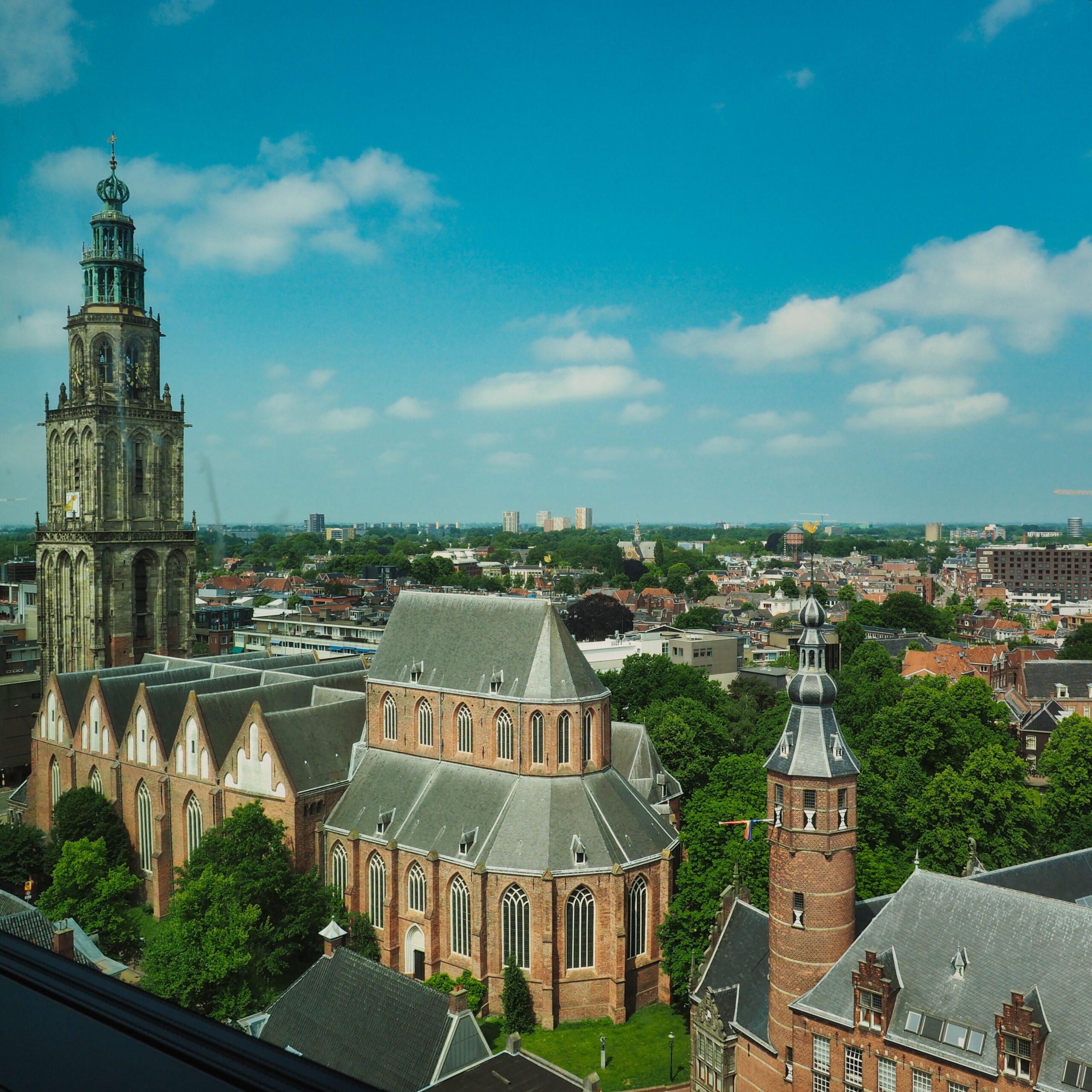 Uitzicht op de Martinitoren in Groningen
